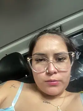 Snapshot of amberbakee chatting on October 19, 4:18 pm amberbakee online show from October 19, 4:18 pm