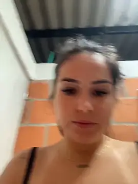 Snapshot of amberbakee chatting on October 28, 11:25 am amberbakee online show from October 28, 11:25 am