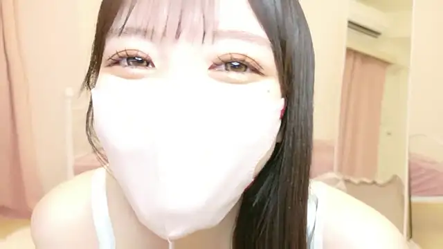 roachan  online show from March 18, 2:31 pm