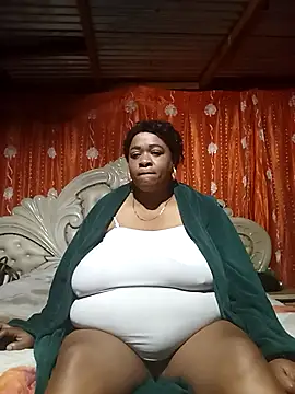 BUSTY QUEEEN online show from October 16, 7:48 pm