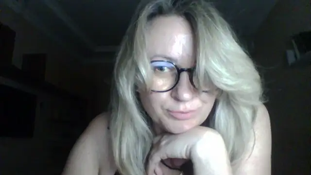 Snapshot of Narcysya chatting on December 21, 7:43 pm Narcysya online show from December 21, 7:43 pm