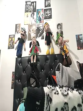 Snapshot of elpeluchenegroxxx3 chatting on November 19, 8:31 pm elpeluchenegroxxx3 online show from November 19, 8:31 pm