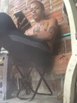 elpeluchenegroxxx3 online show from April 12, 5:40 pm