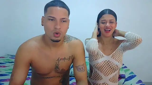 Snapshot of Sexy777Couple chatting on October 2, 1:56 am Sexy777Couple online show from October 2, 1:56 am