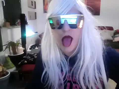 Snapshot of hellgirl1980 chatting on October 10, 11:48 pm hellgirl1980 online show from October 10, 11:48 pm