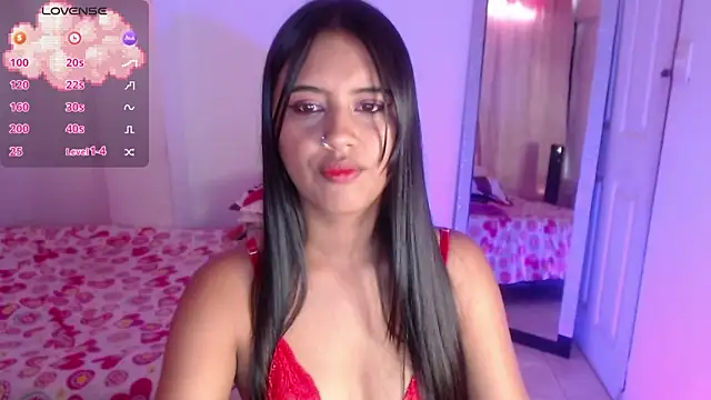 NiaFoxx online show from October 1, 9:10 pm