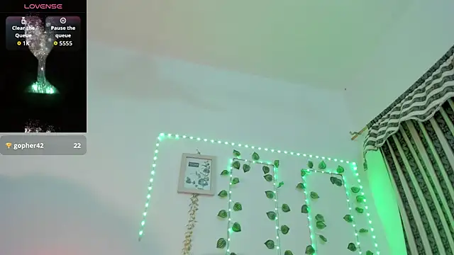 roselyn caprice online show from March 25, 2:17 am