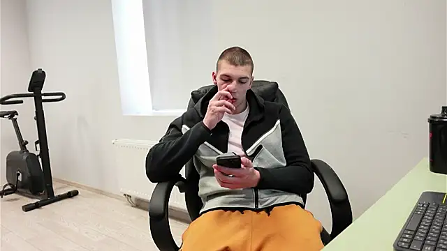 Ryan Dozer online show from April 26, 6:00 am