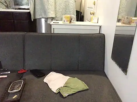 littyleesh1 online show from October 19, 5:30 am