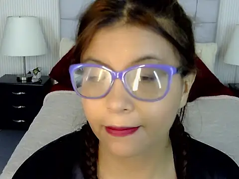 Snapshot of Amber_Rouge_ chatting on October 1, 12:33 pm Amber Rouge online show from October 1, 12:33 pm