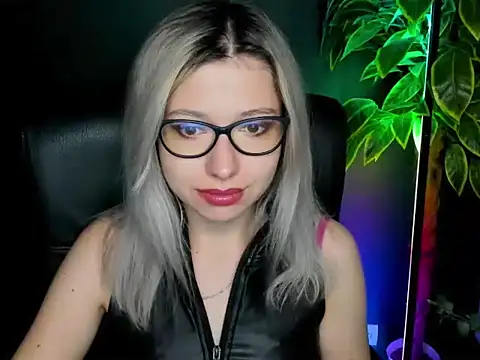 loveHeidi online show from September 16, 4:46 am