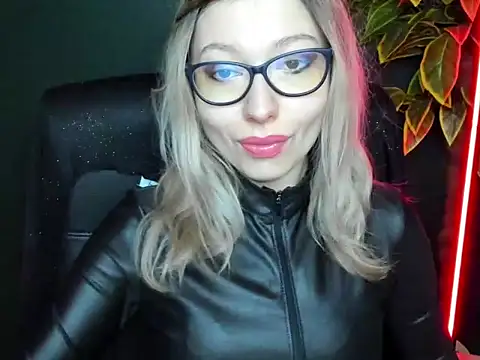 loveHeidi online show from February 9, 5:33 am