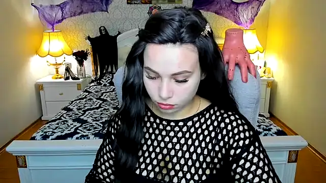 Snapshot of OmniaSher chatting on November 3, 9:54 am OmniaSher online show from November 3, 9:54 am