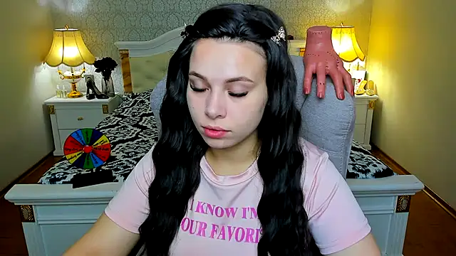 Snapshot of OmniaSher chatting on November 12, 10:26 am OmniaSher online show from November 12, 10:26 am