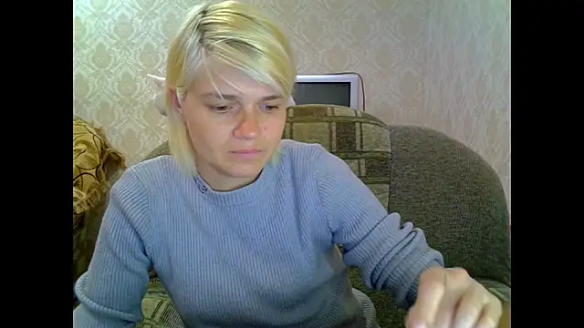 SaraSnow  online show from November 13, 6:29 pm