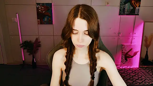 Yoka paradoXXX online show from April 8, 9:09 am