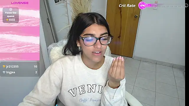 Snapshot of amarasilk_ chatting on October 1, 10:32 am amarasilk online show from October 1, 10:32 am