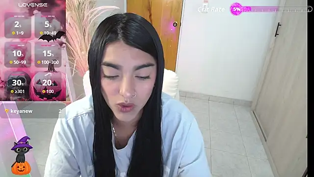 Snapshot of amarasilk_ chatting on October 27, 12:31 pm amarasilk online show from October 27, 12:31 pm