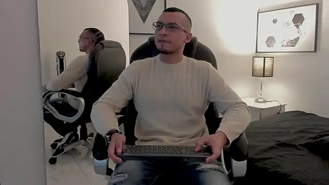 Snapshot of johan_miller0 chatting on December 22, 5:59 am johan miller0 online show from December 22, 5:59 am