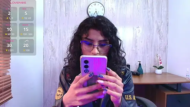 LilyRouset online show from September 20, 12:28 pm