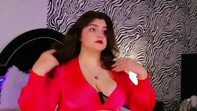 Snapshot of UR_BELLA chatting on November 7, 2:28 pm UR BELLA online show from November 7, 2:28 pm