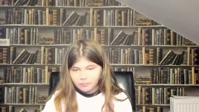 Snapshot of Lilly_Jess chatting on November 8, 5:23 pm Lilly Jess online show from November 8, 5:23 pm