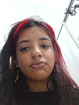 carolinerue online show from March 29, 3:17 am