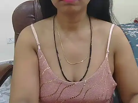 Snapshot of MISS_SOMIYA chatting on June 21, 5:43 am MISS SOMIYA online show from June 21, 5:43 am