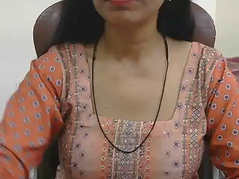 Snapshot of MISS_SOMIYA chatting on July 7, 5:28 pm MISS SOMIYA online show from July 7, 5:28 pm