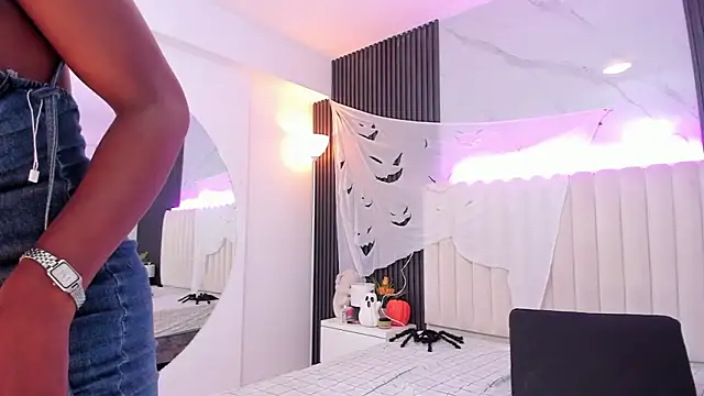 Snapshot of NalahCampbell chatting on October 30, 7:36 pm NalahCampbell online show from October 30, 7:36 pm