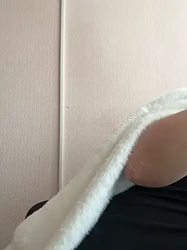 Molly-molly- online show from April 17, 7:00 am