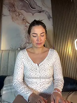 Dakota Evanns online show from November 11, 8:31 pm