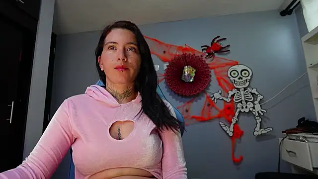 Snapshot of iriss_cardenas chatting on October 28, 11:25 am iriss cardenas online show from October 28, 11:25 am