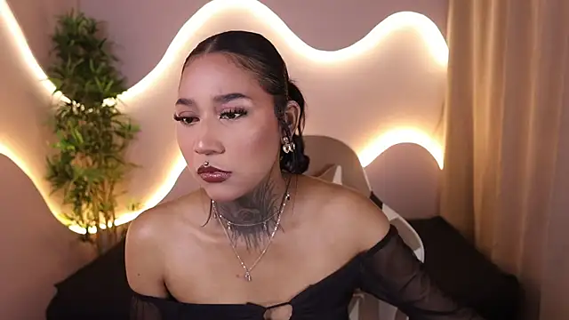 Snapshot of Anaya_olyx chatting on September 25, 5:11 am Anaya olyx online show from September 25, 5:11 am