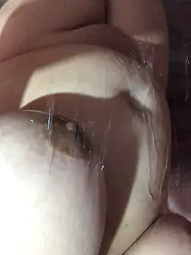 luzmelzinha online show from April 13, 6:19 am