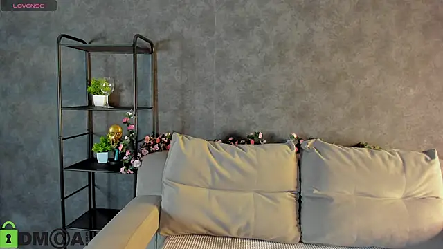 Snapshot of Raybe-Vins chatting on October 28, 5:26 pm Raybe-Vins online show from October 28, 5:26 pm