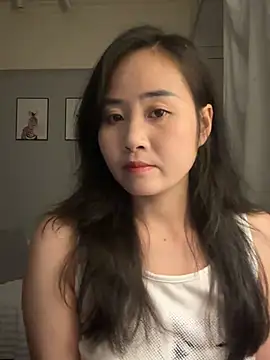 wly2028 online show from March 31, 11:43 am