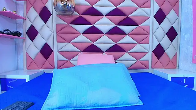 Snapshot of abbyrouss_ chatting on September 23, 3:09 am abbyrouss online show from September 23, 3:09 am