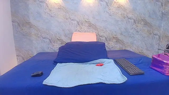 Snapshot of abbyrouss_ chatting on October 30, 3:08 am abbyrouss online show from October 30, 3:08 am