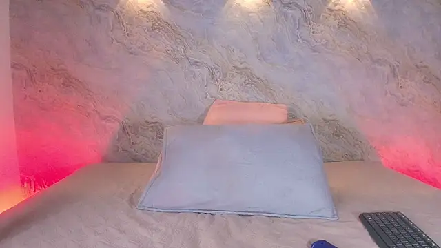 Snapshot of abbyrouss_ chatting on November 7, 3:06 am abbyrouss online show from November 7, 3:06 am