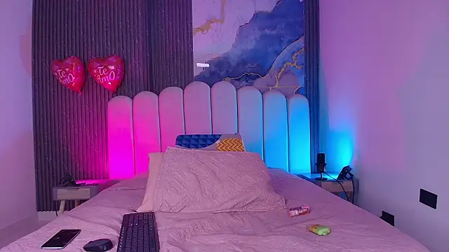 abbyrouss  online show from February 18, 3:02 am