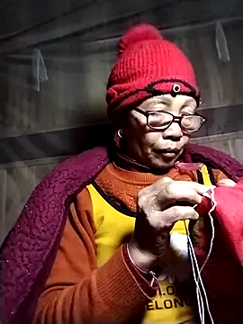 Snapshot of -Xuka-200 chatting on January 6, 11:47 am -Xuka-200 online show from January 6, 11:47 am