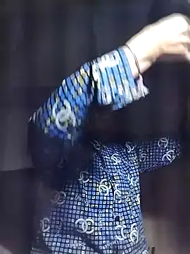 Snapshot of -Xuka-200 chatting on February 3, 10:53 am -Xuka-200 online show from February 3, 10:53 am