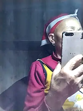 Snapshot of -Xuka-200 chatting on February 7, 11:58 am -Xuka-200 online show from February 7, 11:58 am