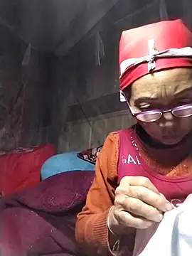 Snapshot of -Xuka-200 chatting on February 15, 9:33 pm -Xuka-200 online show from February 15, 9:33 pm