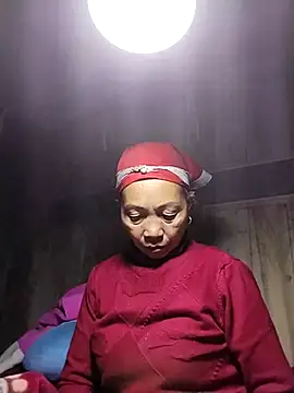 Snapshot of -Xuka-200 chatting on February 19, 12:12 pm -Xuka-200 online show from February 19, 12:12 pm