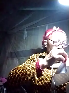 Snapshot of -Xuka-200 chatting on February 22, 11:09 am -Xuka-200 online show from February 22, 11:09 am