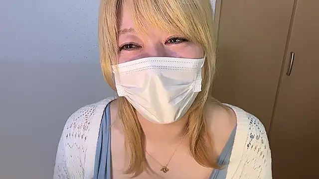Snapshot of kitty_kyoto chatting on May 18, 3:07 pm kitty kyoto online show from May 18, 3:07 pm