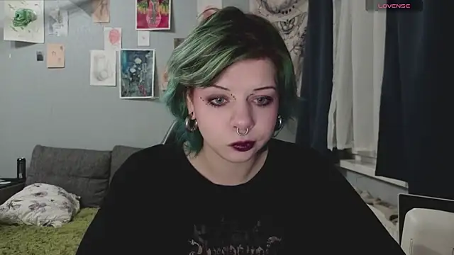 Snapshot of Alice_Zev chatting on October 3, 7:11 pm Alice Zev online show from October 3, 7:11 pm