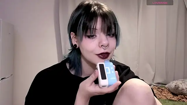 Snapshot of Alice_Zev chatting on December 16, 6:40 am Alice Zev online show from December 16, 6:40 am